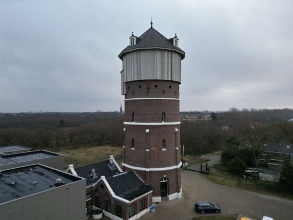 Drone inspectie 37,8 meter hoge watertoren Monster